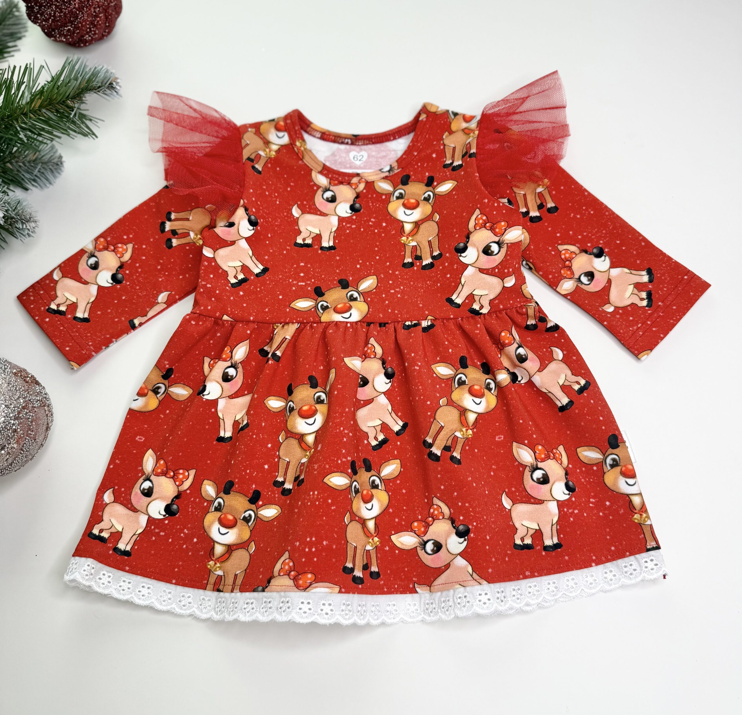 Kleit broderii pitsiga