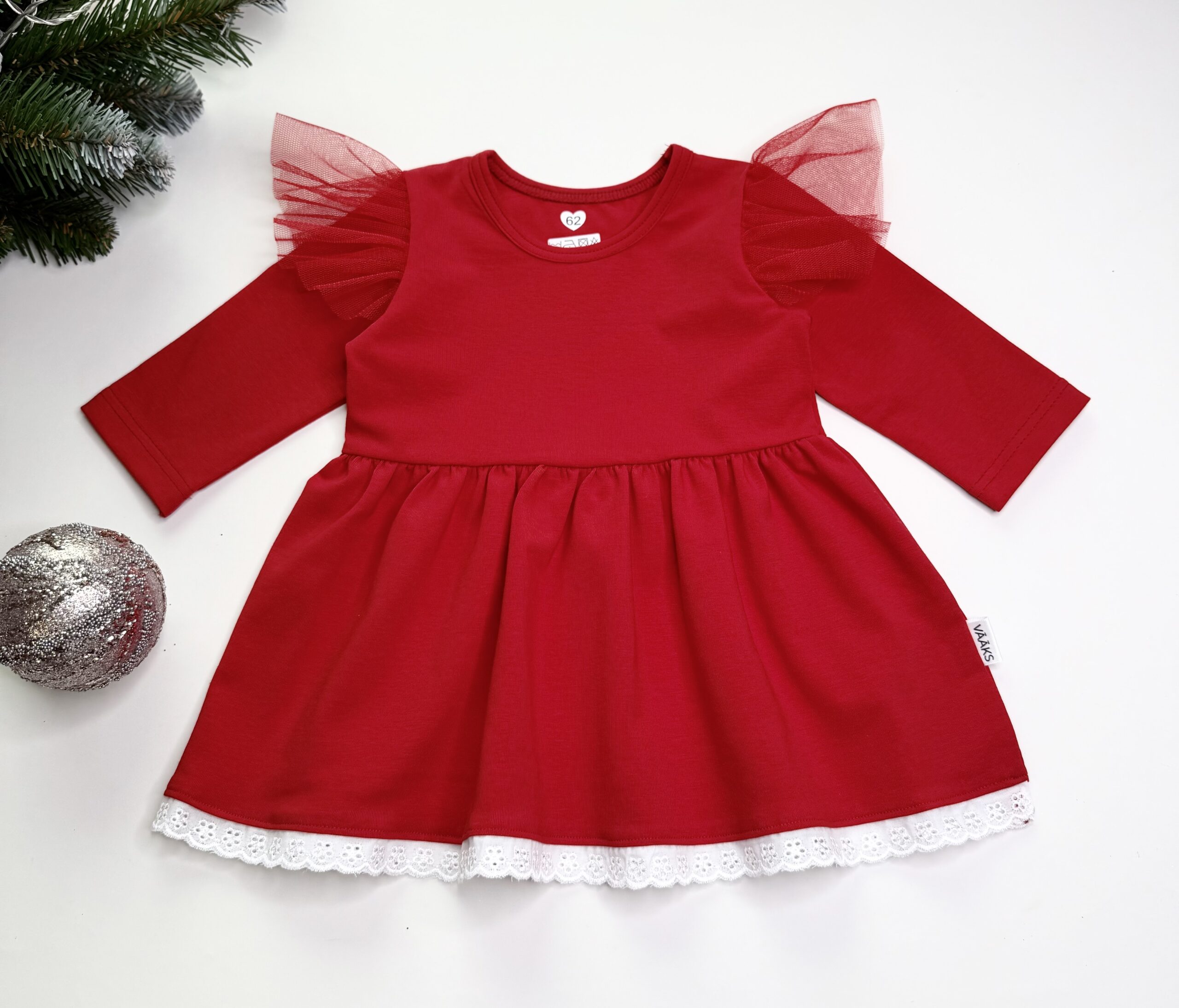 Kleit broderii pitsiga