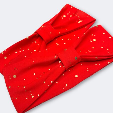 Peapael kuldsete fooliumtäppidega